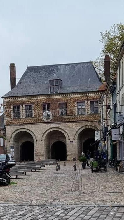 La Petite Place De La Porte De Gand Лил Екстериор снимка